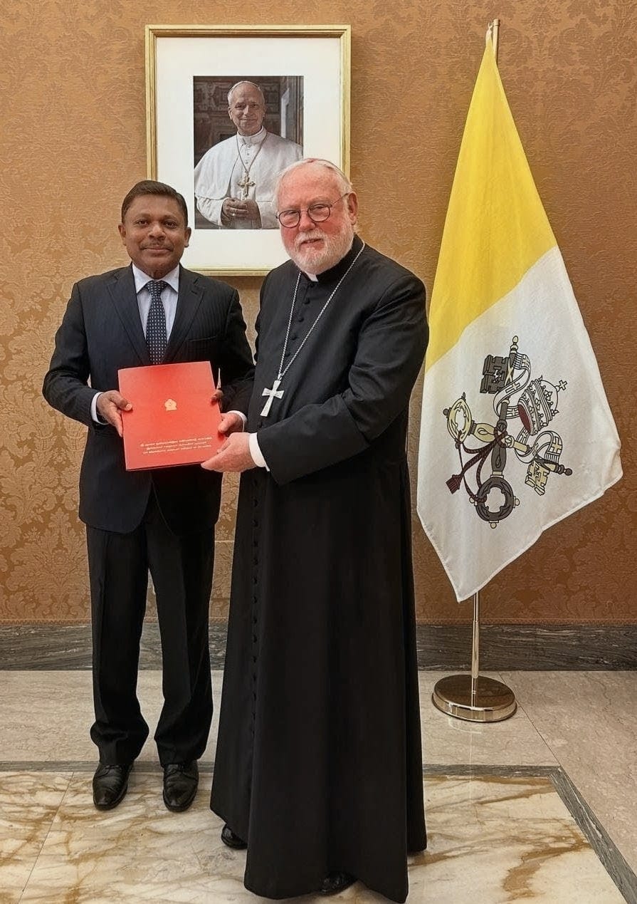 holysee1